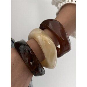 Vintage Large Brown Irregular Acrylic Resin Chunky Bangles
